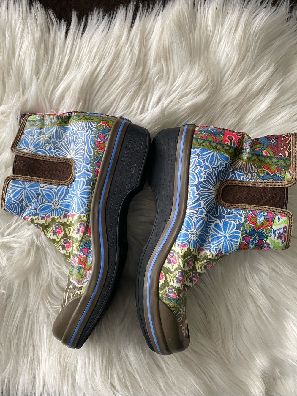 Dansko Chelsea wellies Patterned Floral Chelsea Boots in Blue and Olive - Picture 4 of 12